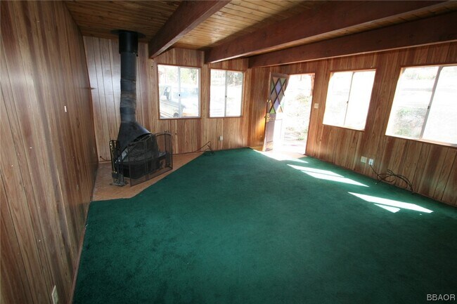 Foto del edificio - 605 Sugarloaf Blvd