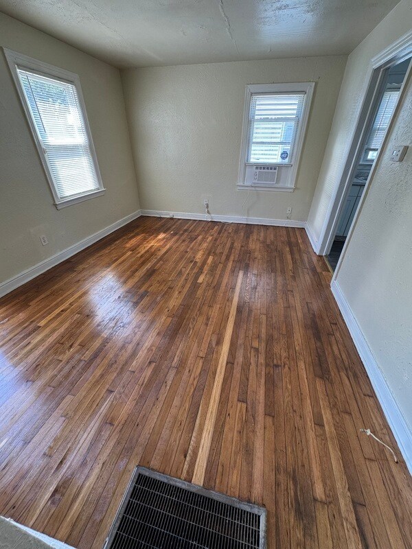 Foto del edificio - 516 Hunt Ave