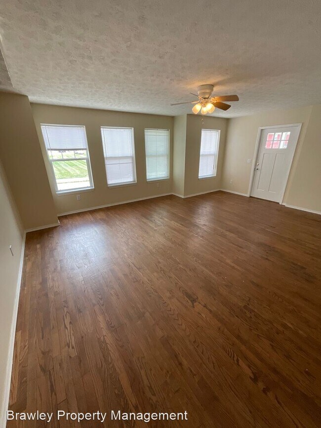 Building Photo - 5 br, 3 bath House - 318 E. 10th St