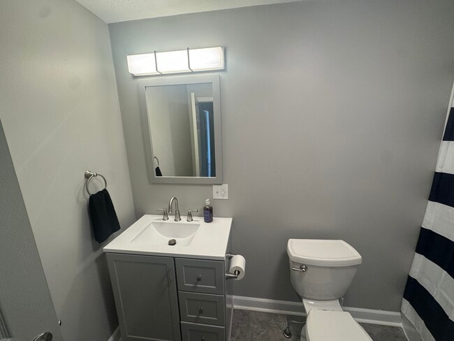 Fotografía del edificio - 246 Reservoir Rd