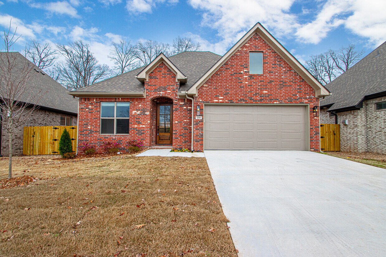 210 Kanis Ridge Dr, Little Rock, AR 72223 House Rental in Little Rock