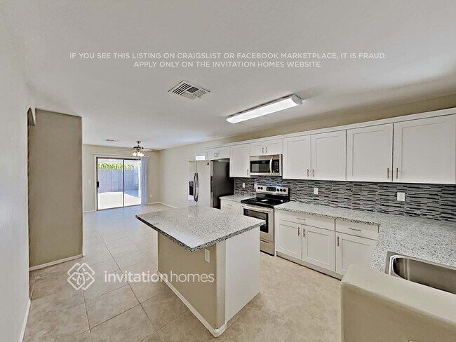 Foto del edificio - 8858 E Portobello Ave
