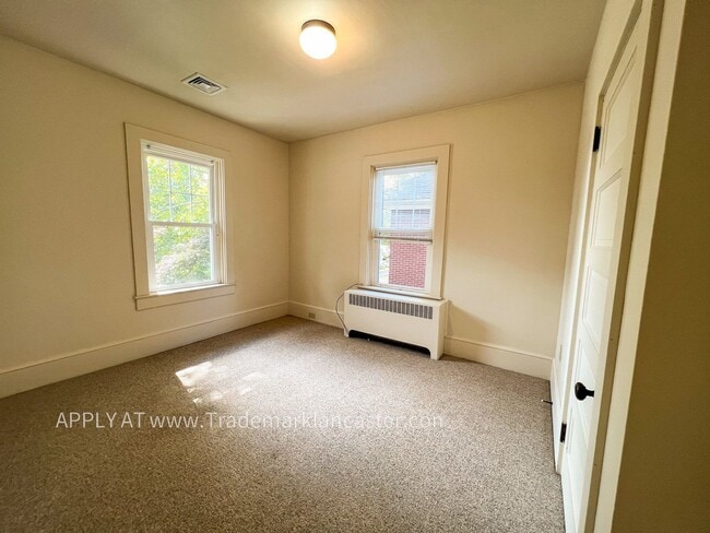 Building Photo - 310 Manor Ave