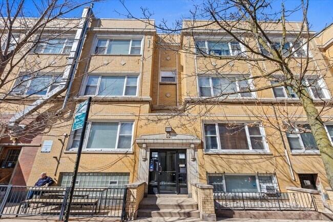 Foto del edificio - 444 W Arlington Pl