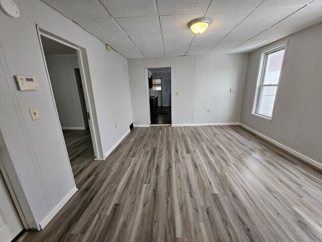 Foto del edificio - 310 W 18th St