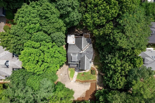 Building Photo - 136 Academy Hill Rd