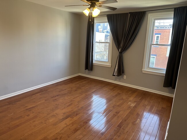 Building Photo - 1413 E Berks St