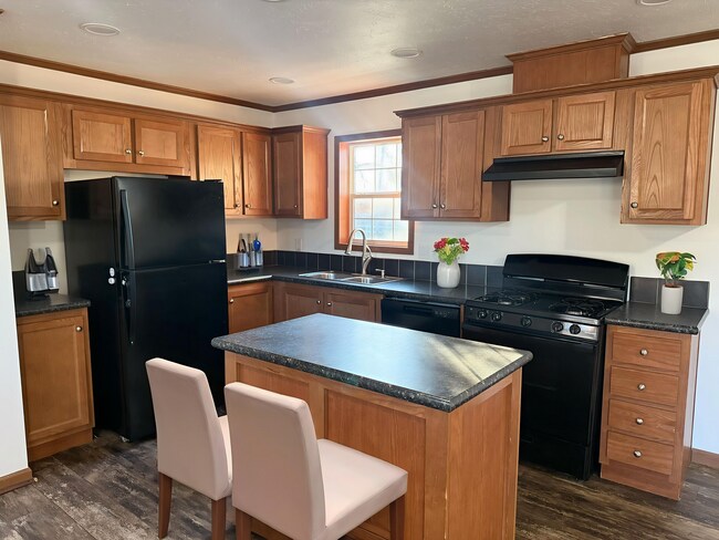 Foto del edificio - 2500 Centennial Rd