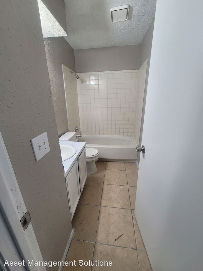 Building Photo - 4 br, 1.5 bath House - 336 NW 118th St