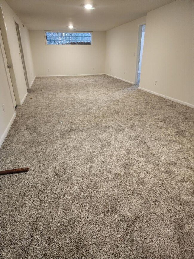 Foto del edificio - 5 bedroom in Billings MT 59102