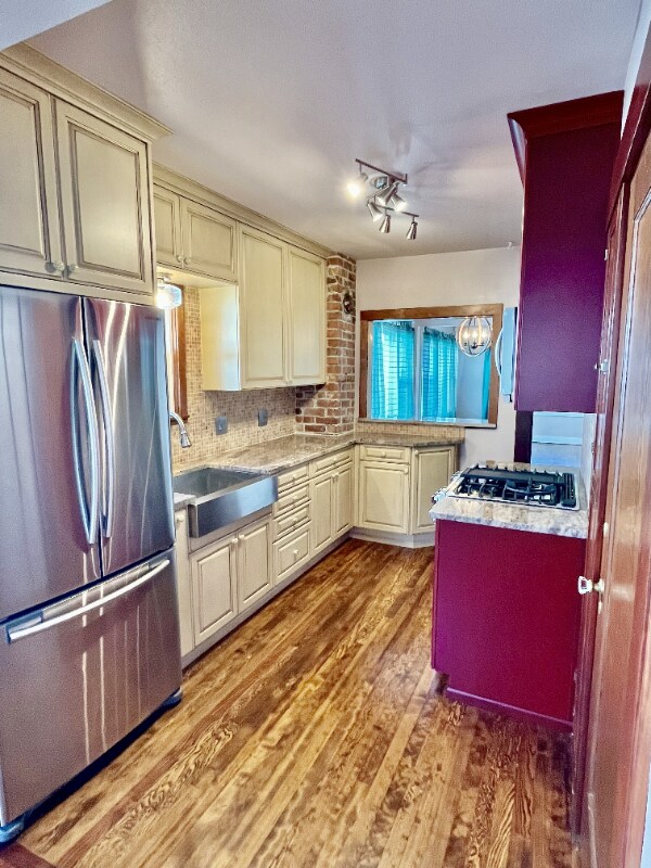 Foto del edificio - 810 33rd St