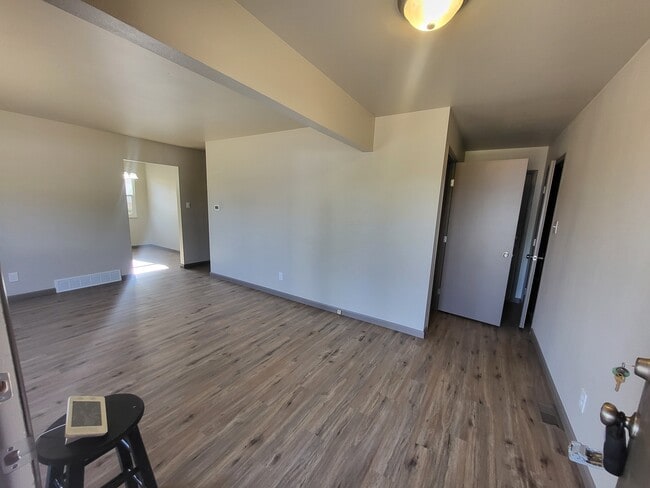 Building Photo - 17 Wheatridge Dr
