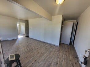 Building Photo - 17 Wheatridge Dr