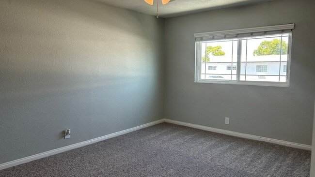 Interior Photo - Summer Crest Apartments