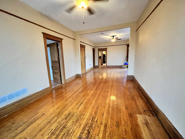 Foto del edificio - 3032 W Palmer Square