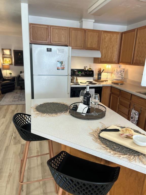 Building Photo - 421 N 10th St