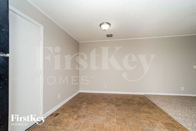 Building Photo - 5538 Lofty Pines Cir S