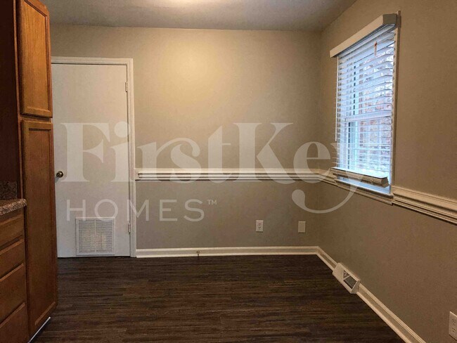 Building Photo - 4114 Farmbrooke Dr