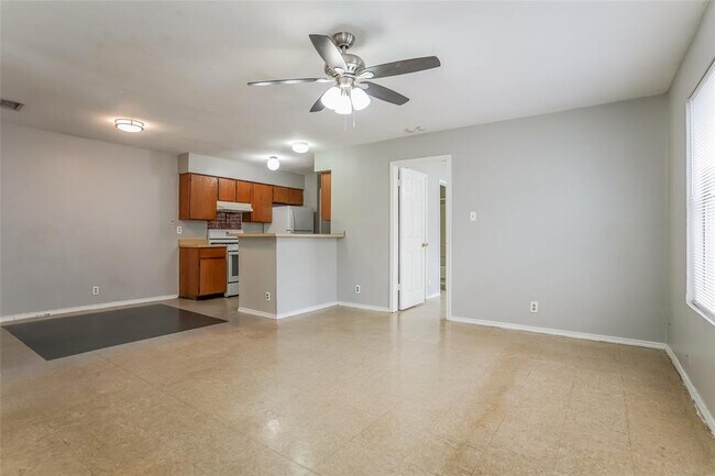 Foto del edificio - 6801 Stonleigh Pl