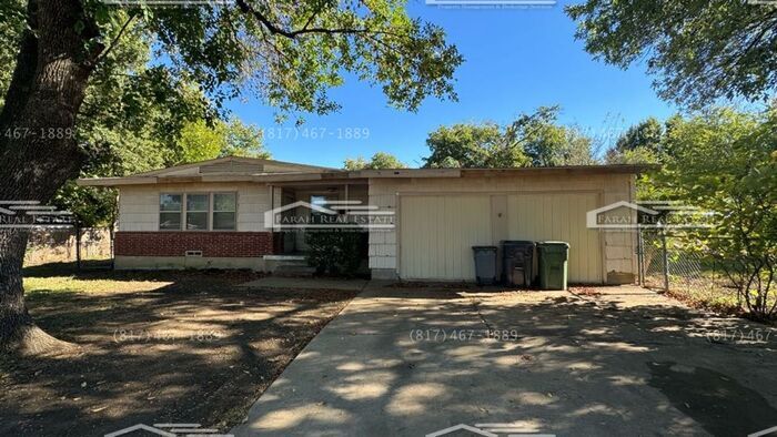 Primary Photo - 5 bed, 2.5 bath Now Available- Arlington, TX!