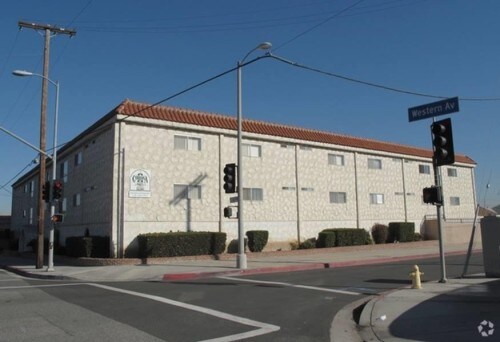 Building Photo - Corona Del Norte LLC