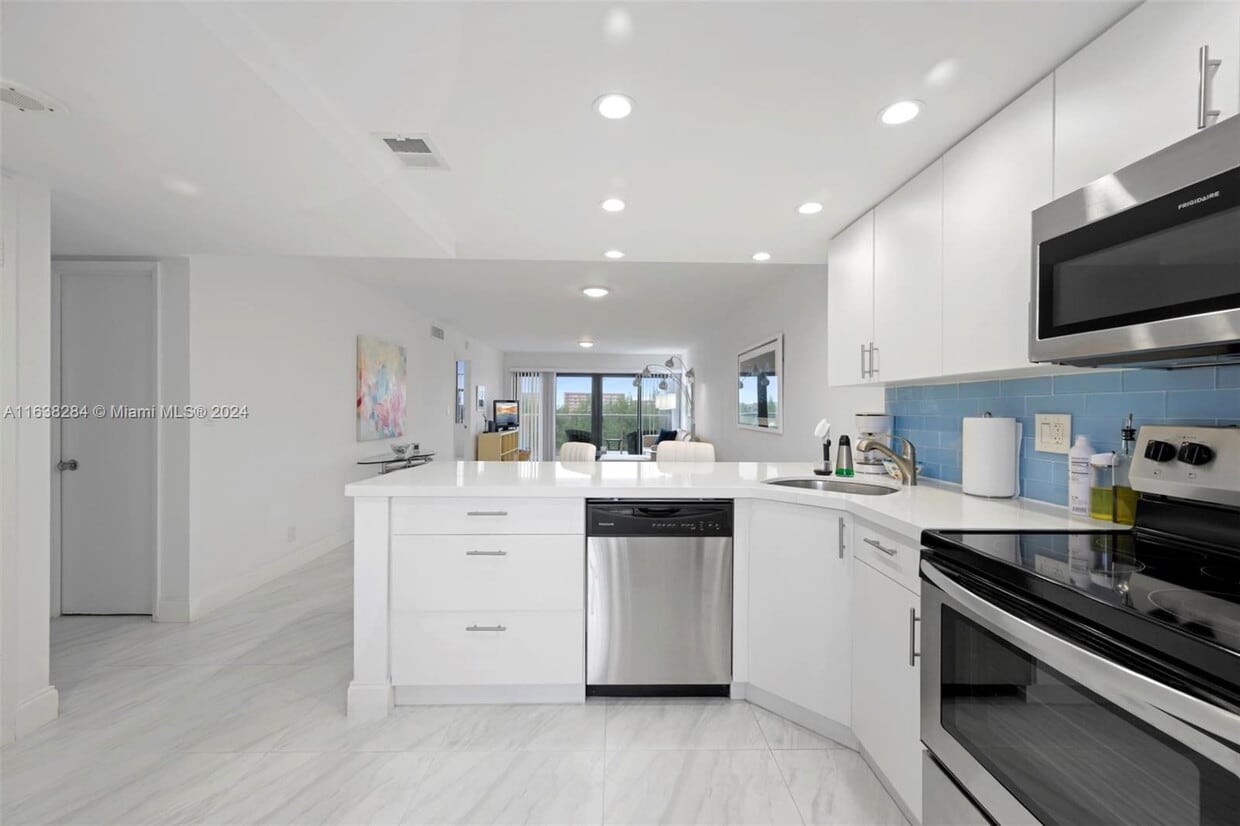 Photo - 1401 North Riverside Drive Apt #1401, Pompano Beach, FL 33062 - 2 BR 2 BA Condo