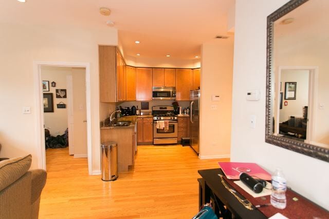 Foto del edificio - 421 W Armitage Ave