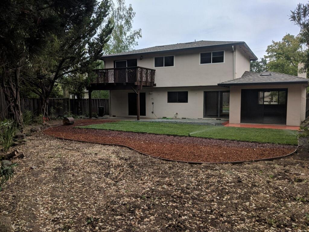 Primary Photo - 1050 McGregor Way