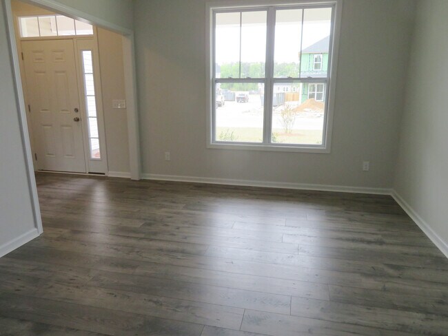 Foto del edificio - 4071 Northwest Rd NE
