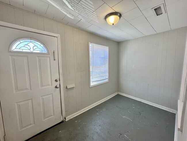 Foto del edificio - 1420 3rd Ave N