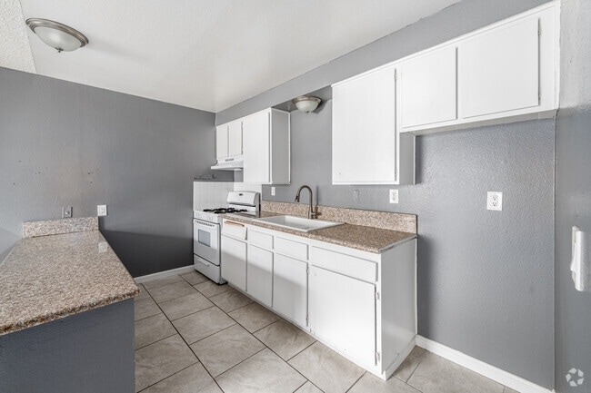Interior Photo - White Street Apartments