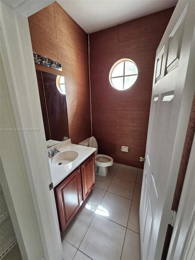 Foto del edificio - 4242 SW 124th Way