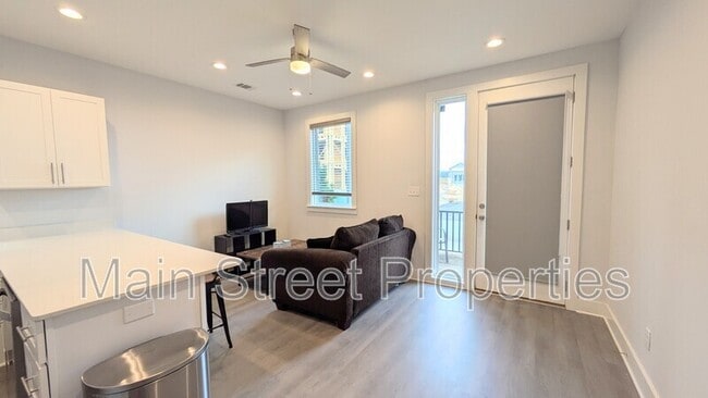 Foto del edificio - 379 S Clubbs St