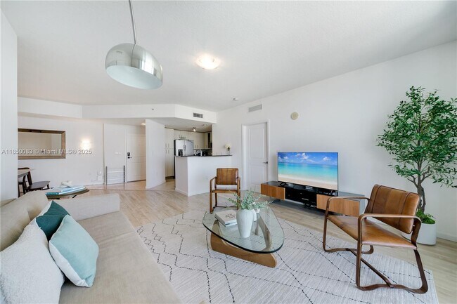 Building Photo - 7910 Harbor Island Dr