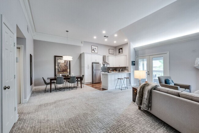 Foto del edificio - Stunning & Desirable 2BE/2BA in Burton Hil...