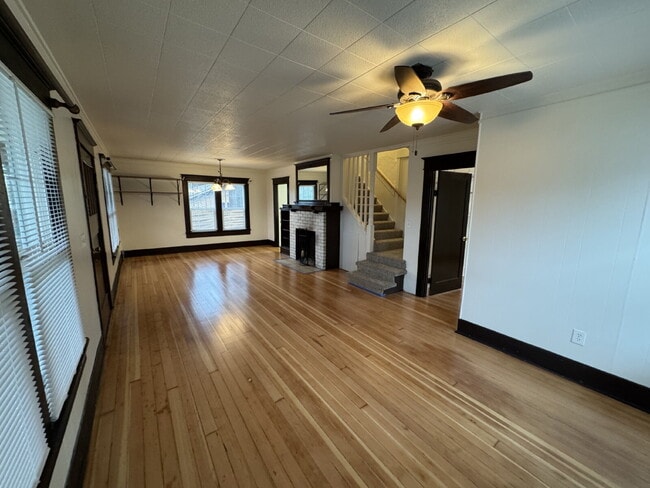 Foto del edificio - 3 Bedroom Home in SW Portland