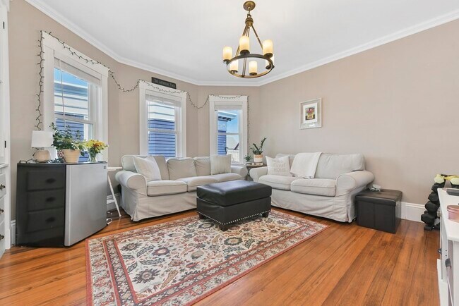 Foto del edificio - 257 E Cottage St