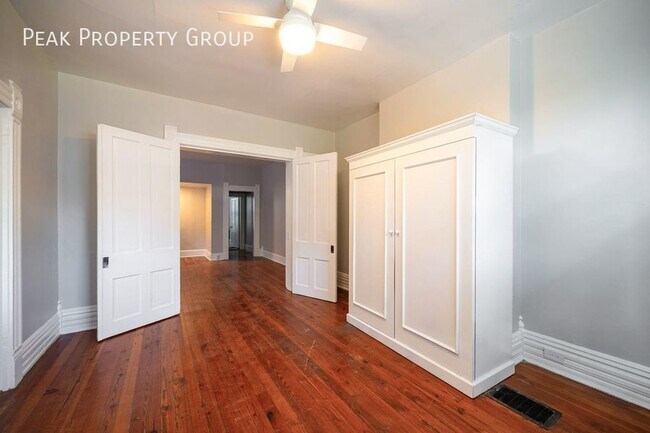 Building Photo - Available Now! Located in the Short North ...