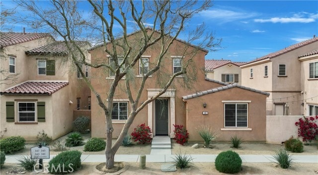 Foto del edificio - 345 Paseo Gusto