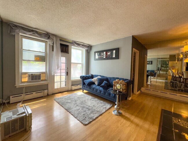 Foto del edificio - 5143 S Kenwood Ave