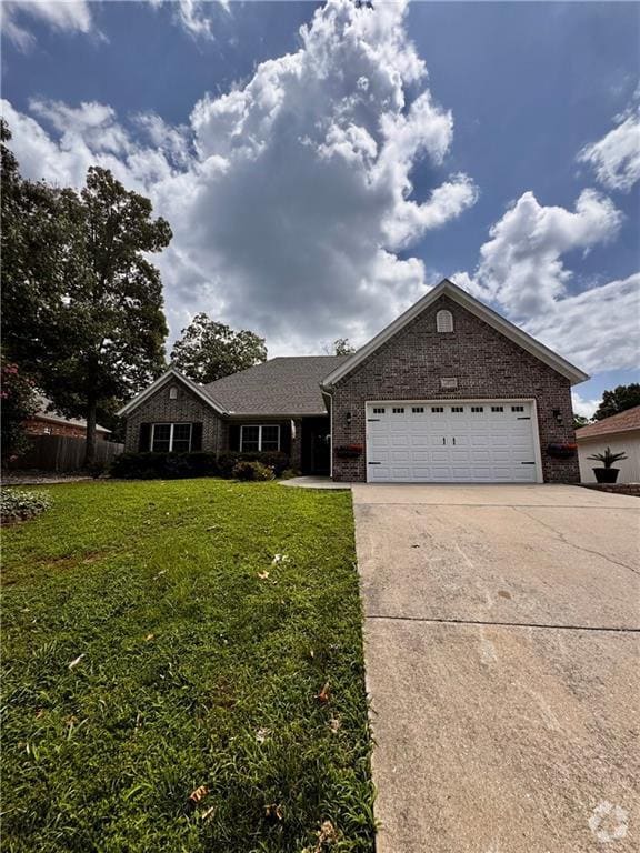 Building Photo - 15 Thackery Ln