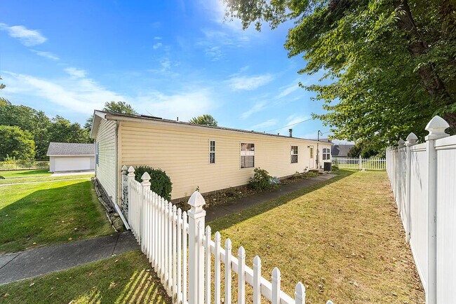 Building Photo - 54600 Adams Ave