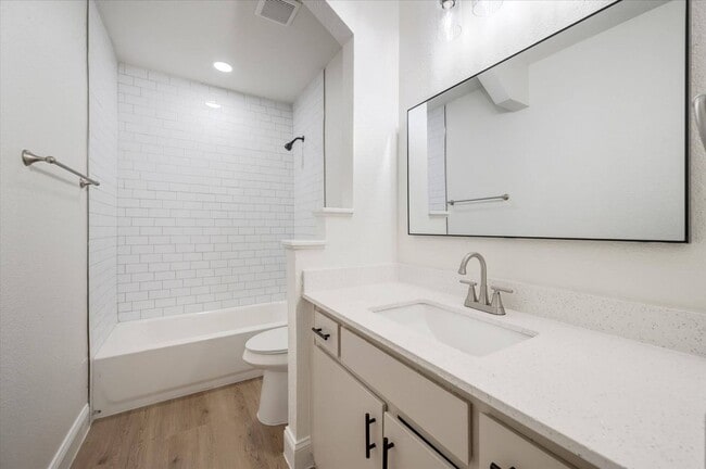 Foto del edificio - 805 W Chambers St
