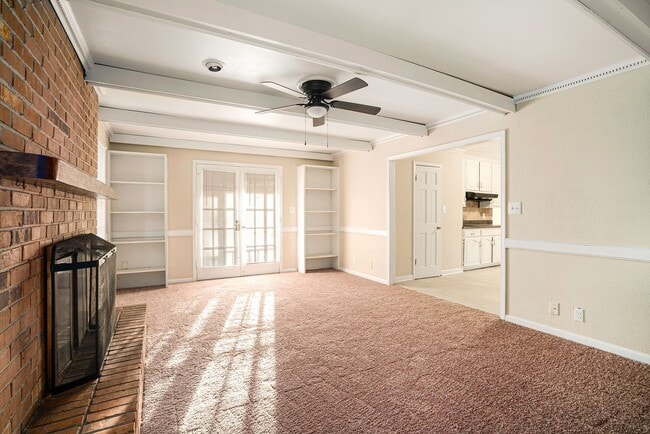 Photo - 5 Bedroom Large Ranch with Finished Basement House
