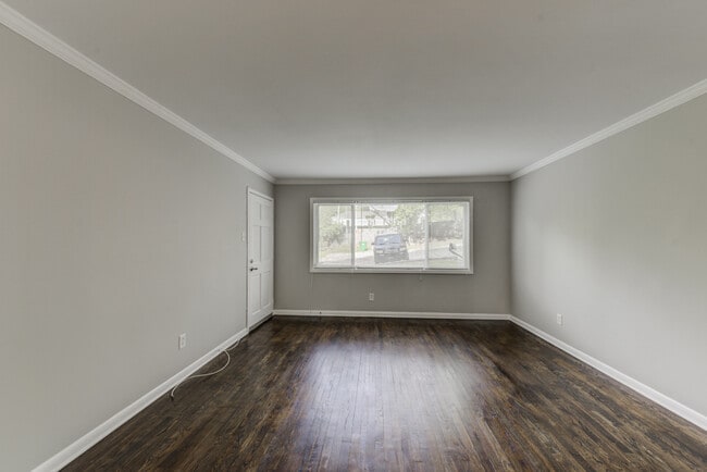 Building Photo - 3547 Glenwood Road