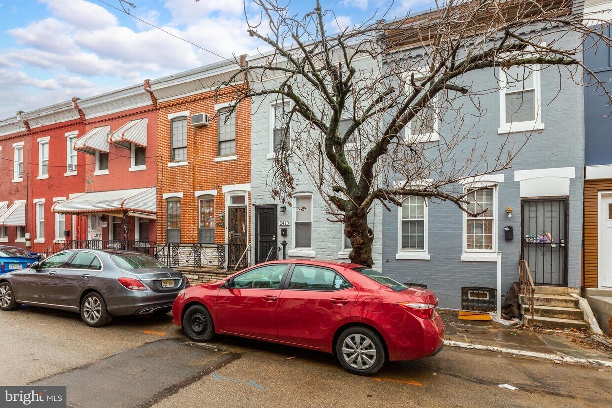 Foto principal - 2413 Sharswood St