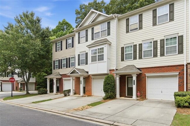 Building Photo - 6710 Stoneleigh Way
