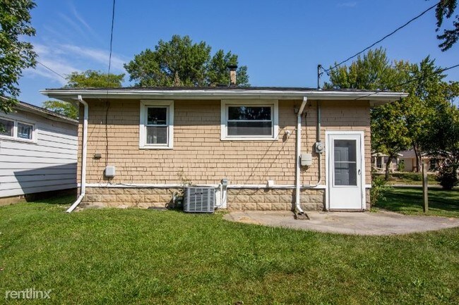 Building Photo - 2 br, 1 bath House - 2422 Dodge Ave