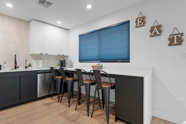 Foto del edificio - 4403 N 13th Pl