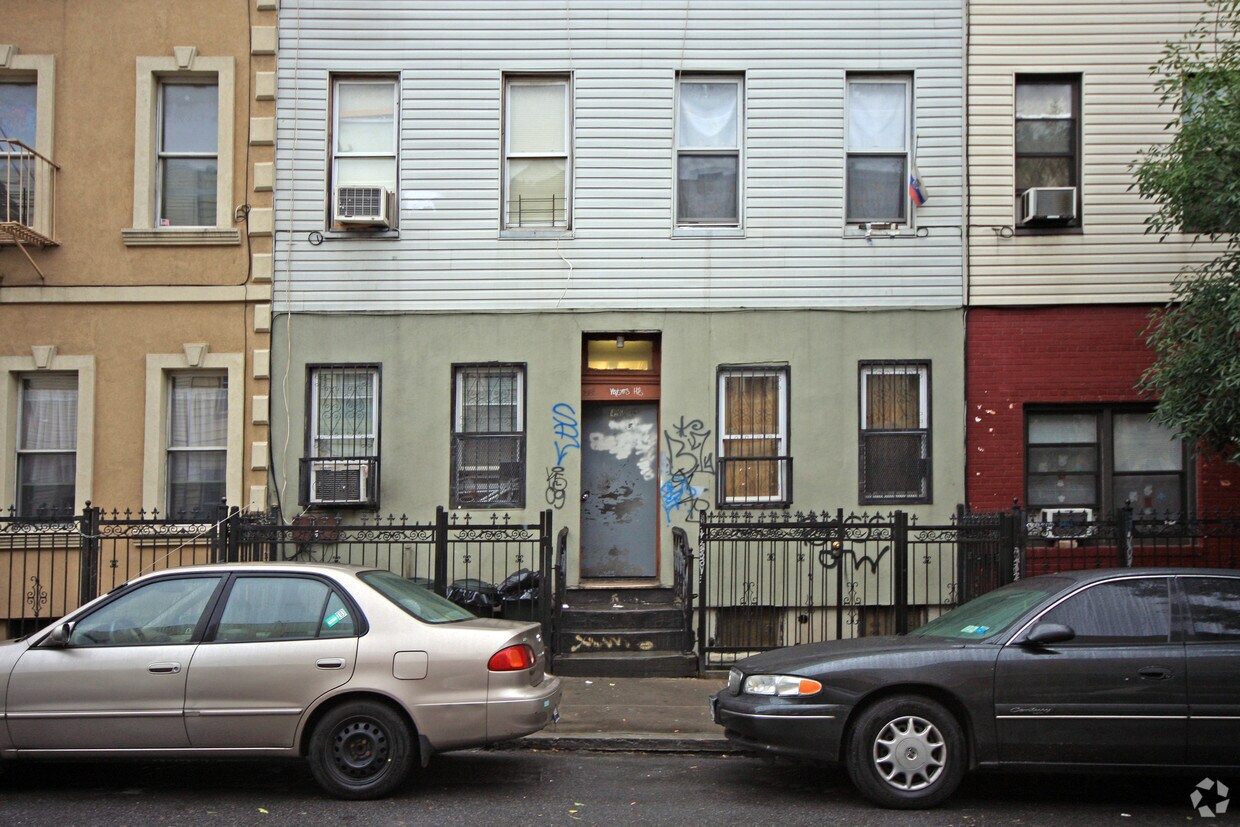 Foto del edificio - 1498 Dekalb Ave